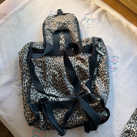 LeSportSac Vintage Leopard Print Backpack & Cosmetic storage Bag - NWOT Unused